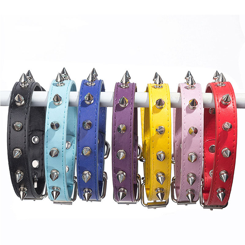 Halsband med spikes