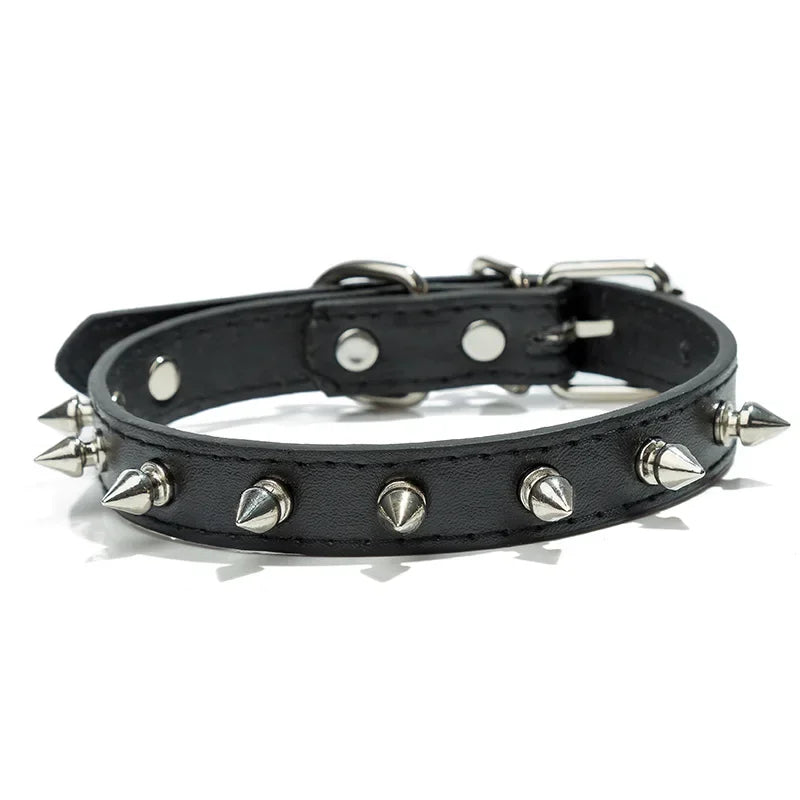 Halsband med spikes