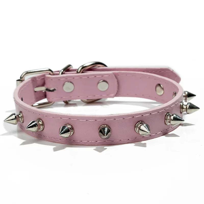 Halsband med spikes