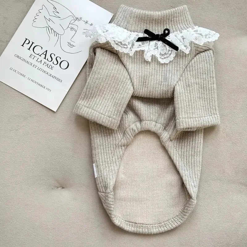 Tröja med spetskrage