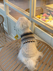 Kabelstickad hundtröja