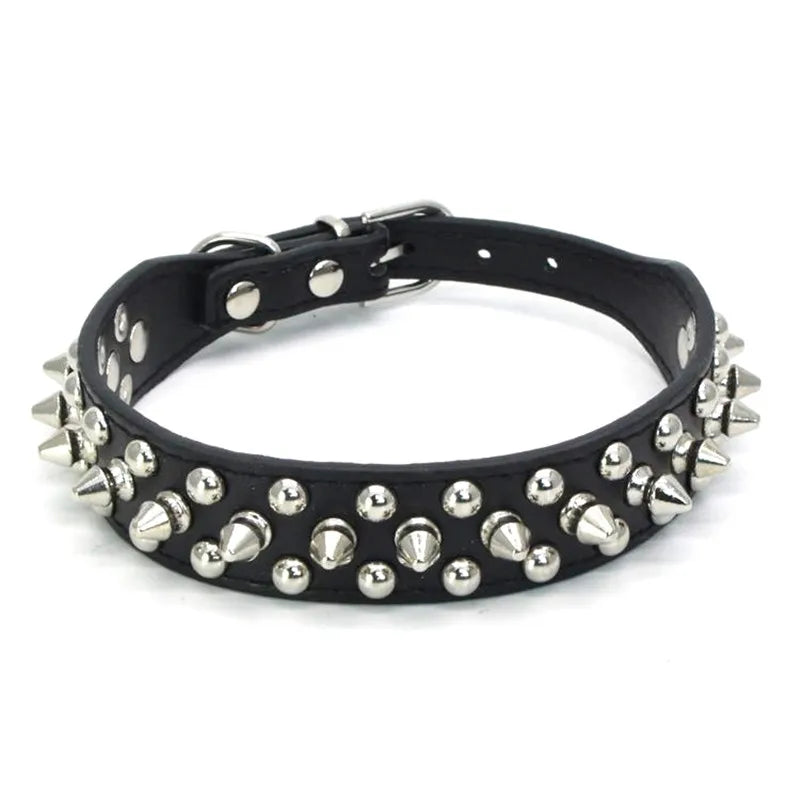 Halsband med spikes